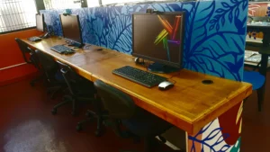 Picture depicting the cyber café area of browwwsers